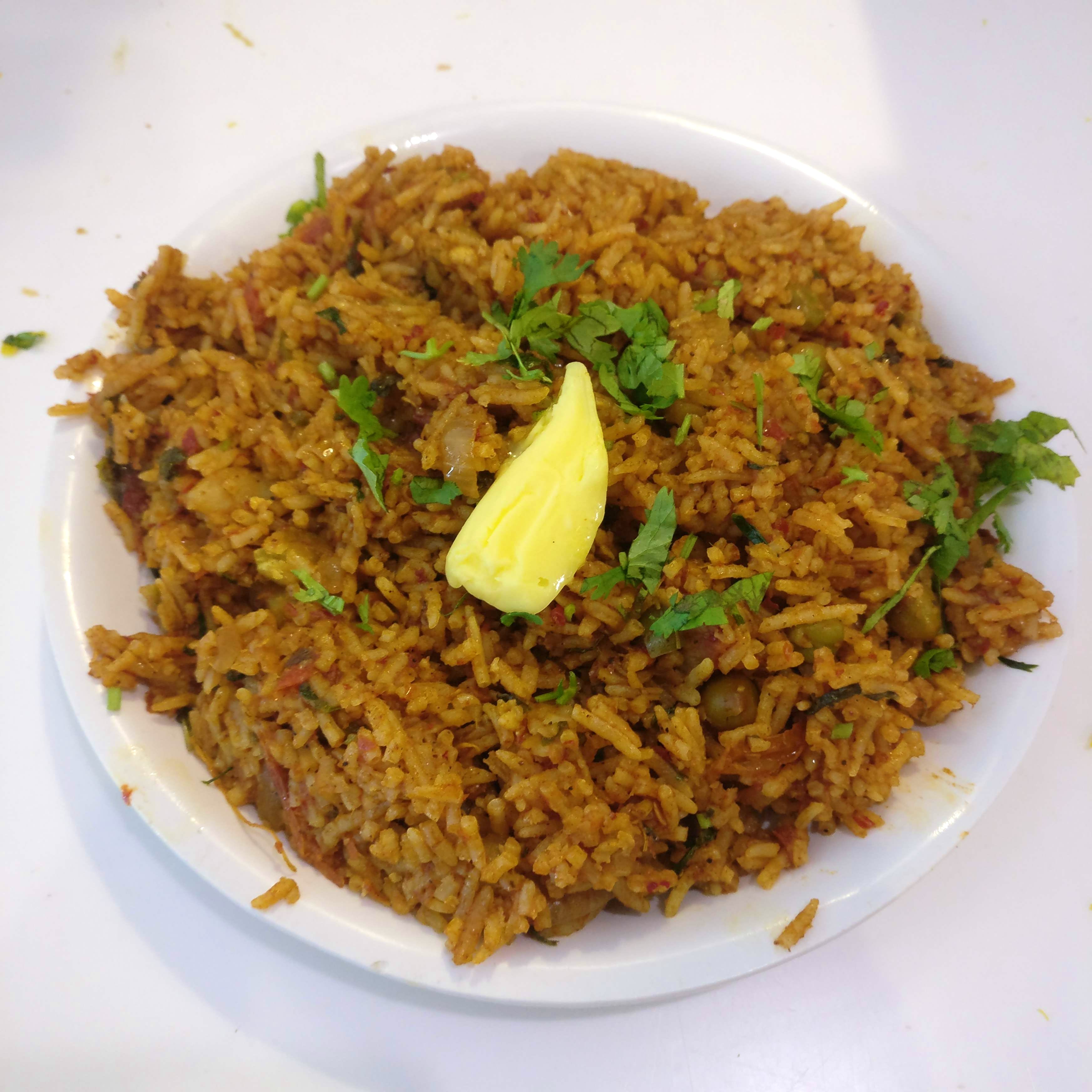 Cuisine,Puliyogare,Dish,Food,Thai fried rice,Spiced rice,Rice,Biryani,Ingredient,Hyderabadi biriyani