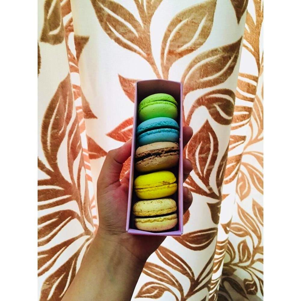 Macaroon,Bangle,Textile,Linens