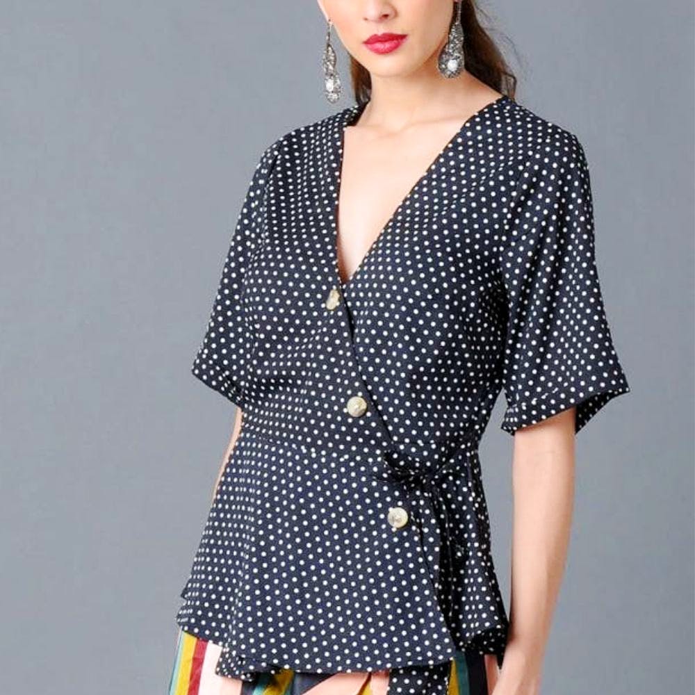 Clothing,Pattern,Polka dot,Sleeve,Outerwear,Design,Dress,Neck,Blazer,Top