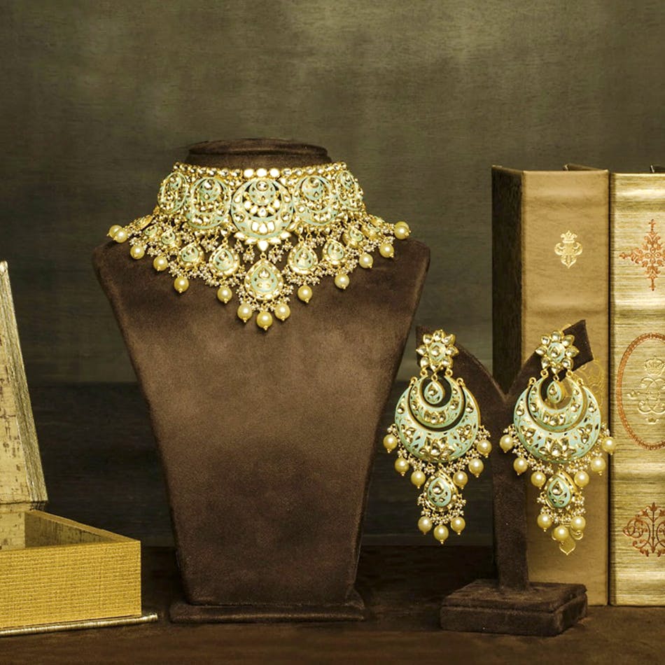 Jewellery,Fashion accessory,Gold,Metal