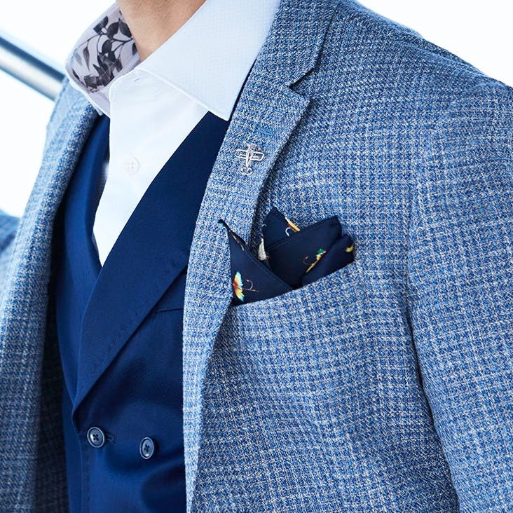 Clothing,Blue,Suit,Blazer,Outerwear,Pocket,Jacket,Button,Cobalt blue,Pattern