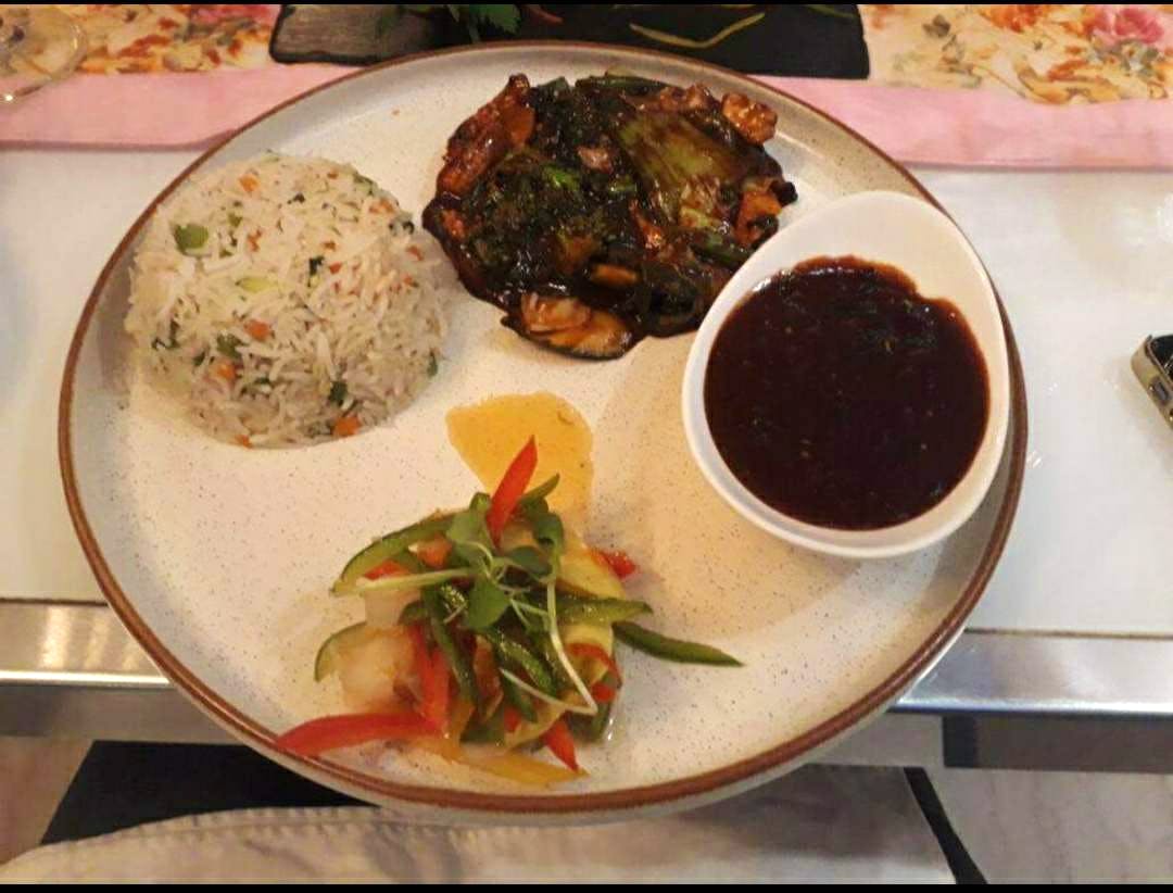 Dish,Food,Cuisine,Ingredient,Meal,White rice,Plate lunch,Produce,Steamed rice,Recipe