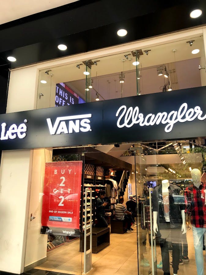 Lee | VANS | Wrangler | LBB