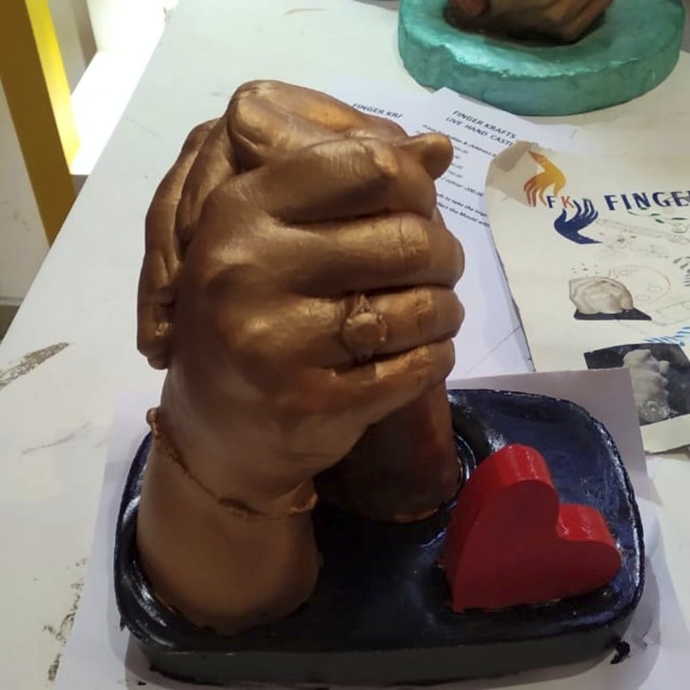 Sculpture,Hand,Finger,Art,Clay,Arm,Muscle,Automotive wheel system,Gesture,Thumb