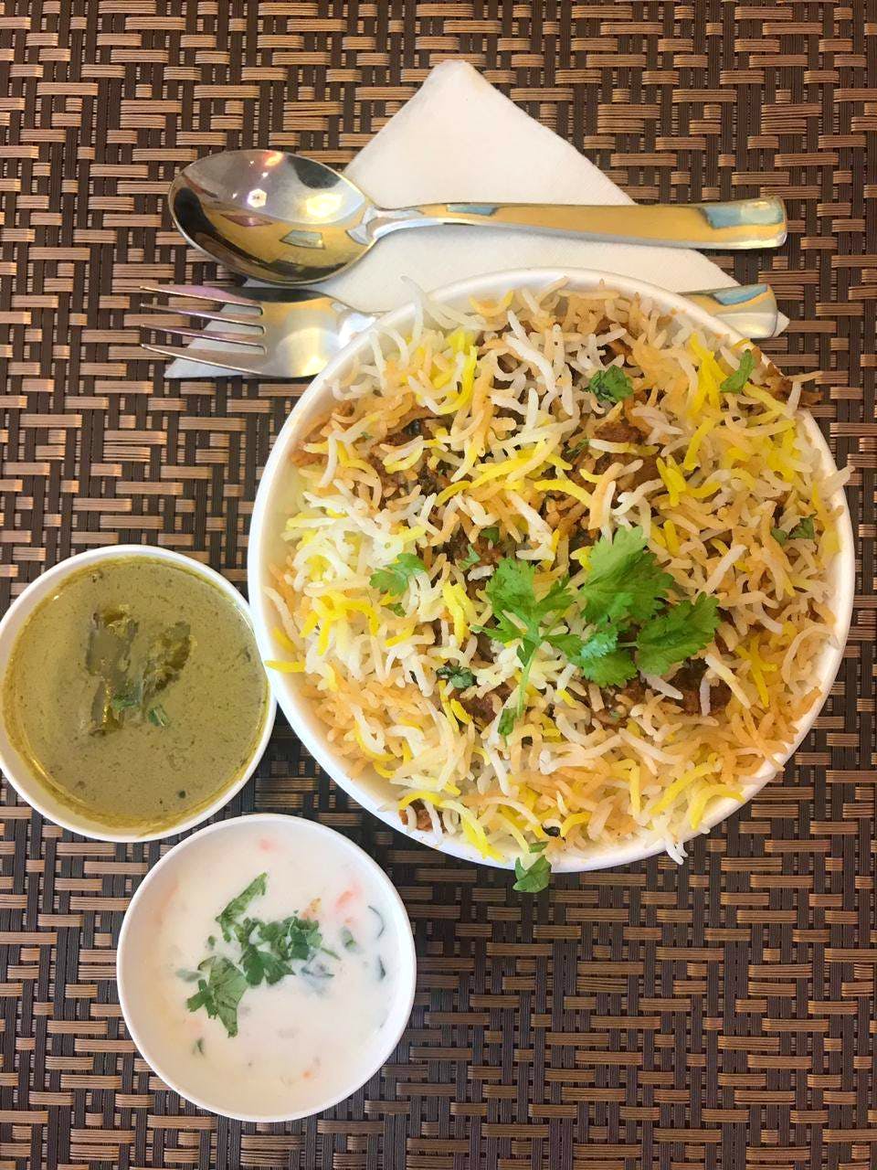 Dish,Food,Cuisine,Ingredient,Biryani,Recipe,Produce,Indian cuisine,Meal,Hyderabadi biriyani