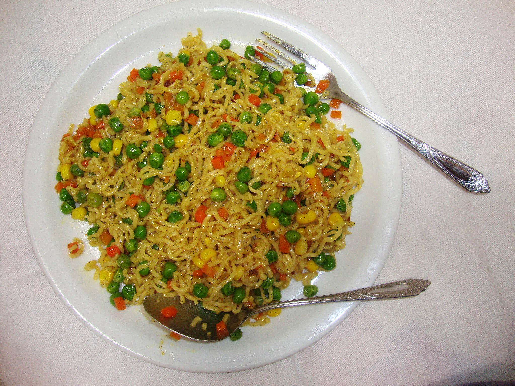 Cuisine,Food,Dish,Yeung chow fried rice,Ingredient,Fried rice,Rice noodles,Pilaf,Indian cuisine,Indian chinese cuisine