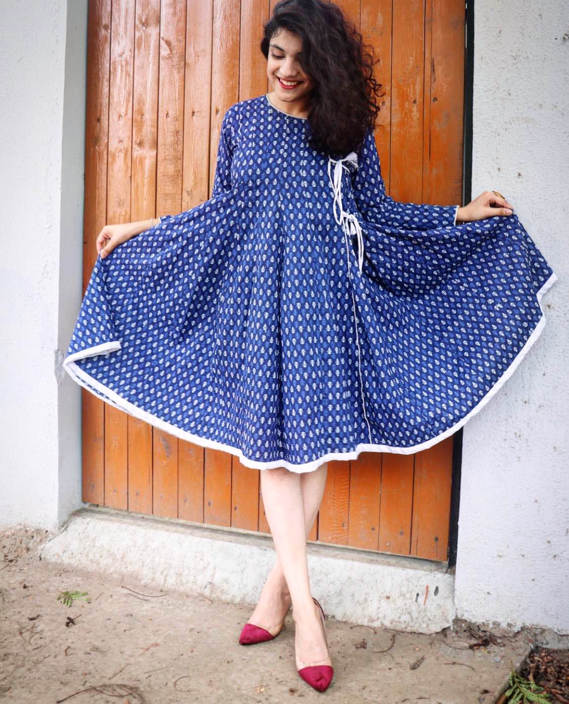 Clothing,Blue,Pattern,Polka dot,Dress,Fashion,Design,Shoulder,Outerwear,Footwear