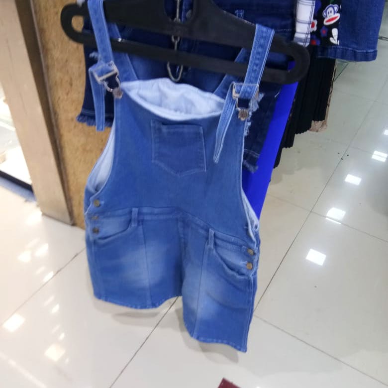 Jeans,Clothing,Blue,Denim,Textile,Outerwear,Trousers,Pocket,Personal protective equipment,Electric blue