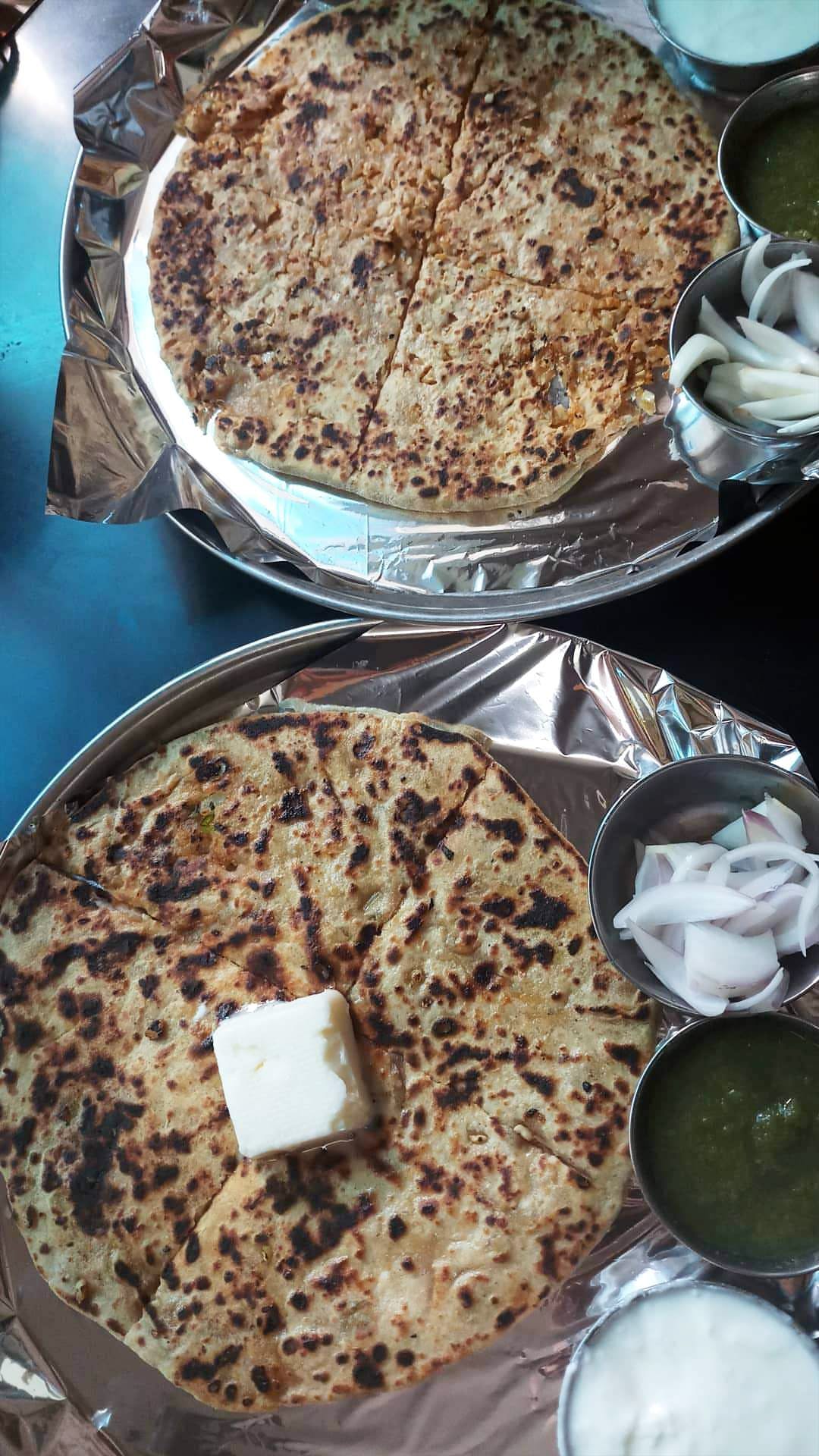 Dish,Food,Cuisine,Ingredient,Roti,Paratha,Chapati,Flatbread,Baked goods,Naan