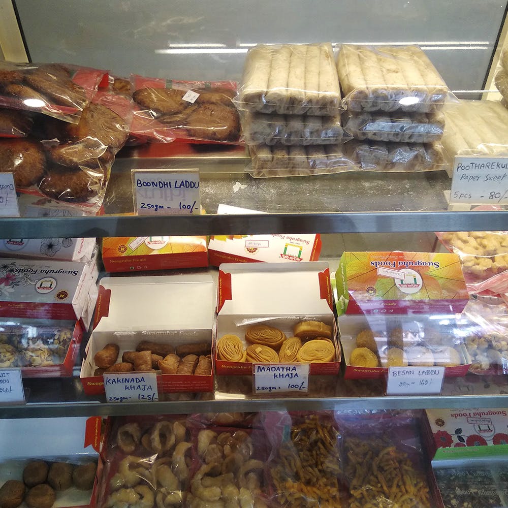 Food,Convenience food,Snack,Delicatessen,Cuisine,Bakery,Grocery store,Frozen food,Delicacy,Pastry