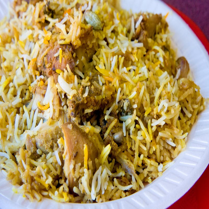 Dish,Spiced rice,Food,Puliyogare,Cuisine,Ingredient,Biryani,Hyderabadi biriyani,Kabsa,Rice