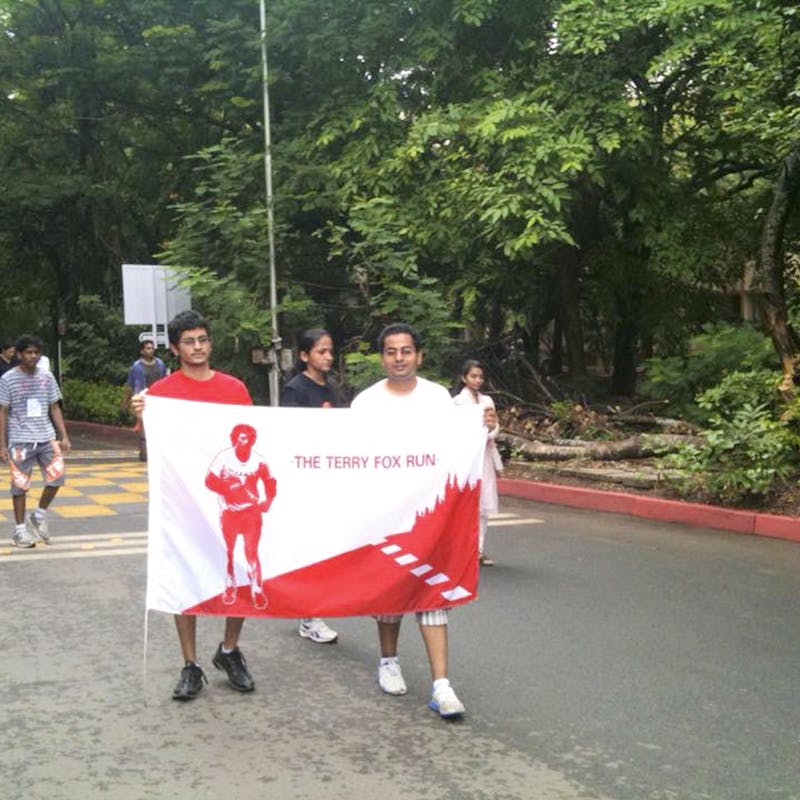 Red,Banner,Road,Team