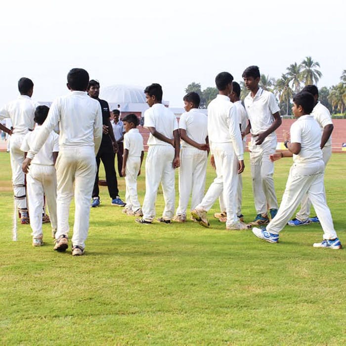 Cricket,Test cricket,Cricketer,First-class cricket,Sports,Team sport,Bat-and-ball games,Wicket,Team,Ball game