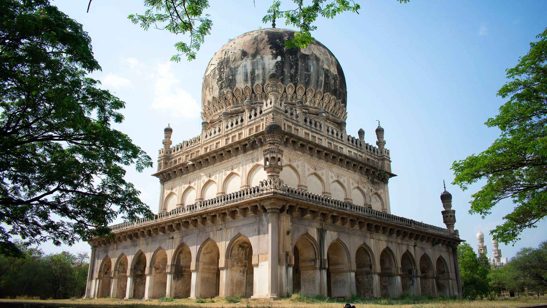 Landmark,Historic site,Holy places,Architecture,Tomb,Mausoleum,Building,Classical architecture,Tourist attraction,Monument