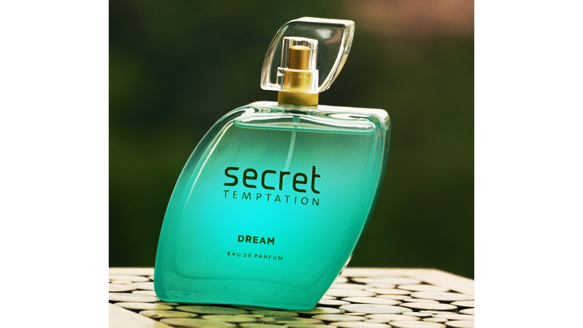 Join Us At This Year’s Artisans Bazaar To Make Your Own Perfume With