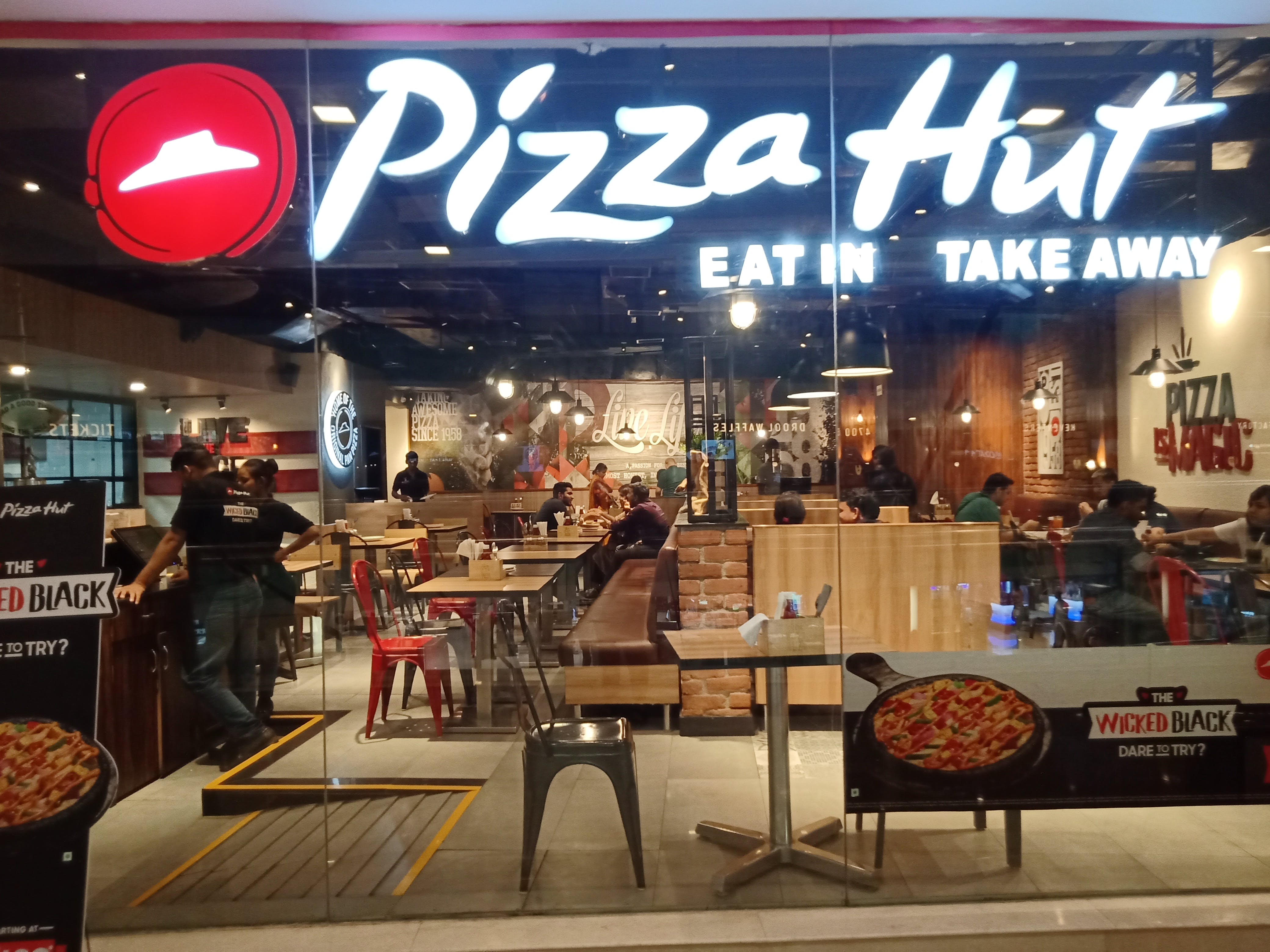 Pizza Hut Lbb