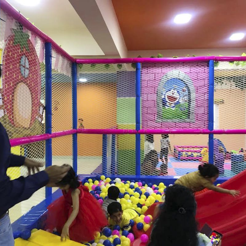 Play,Child,Fun,Ball pit,Playground,Room,Leisure,Recreation,Games,Leisure centre