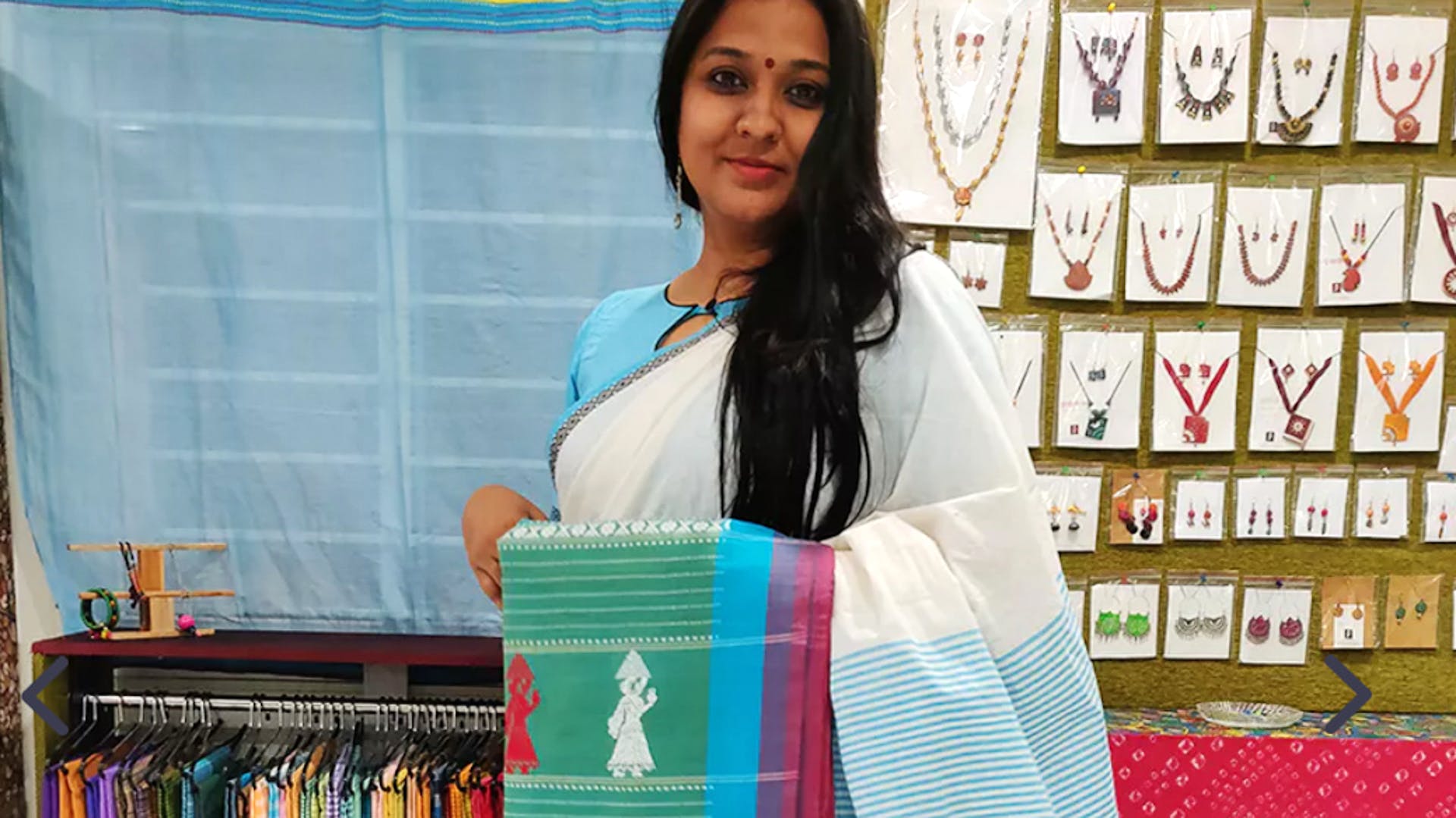 Draping The World: How a Chennai Woman Used Sarees & WhatsApp to Earn Lakhs  - The Better India