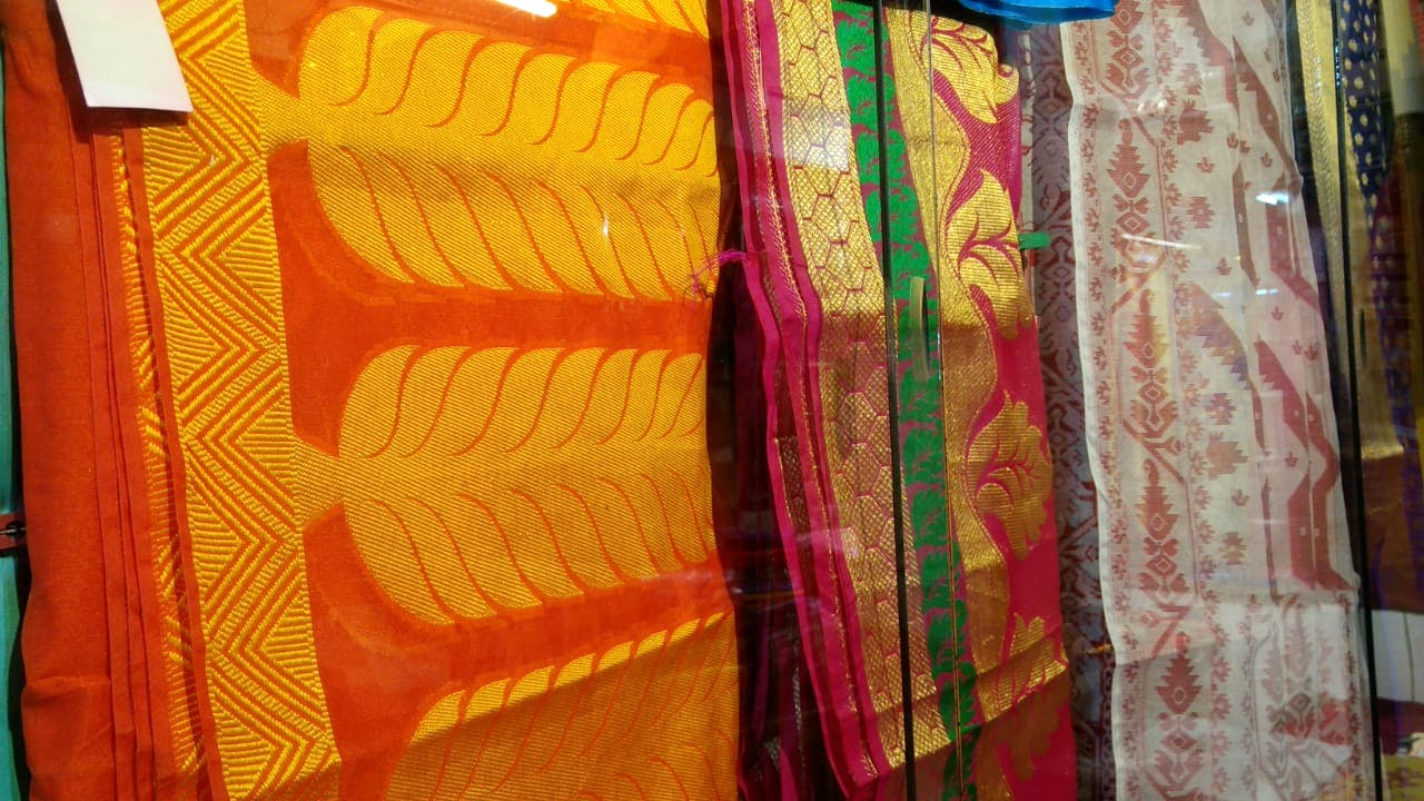 Orange,Textile,Silk,Yellow,Woven fabric,Magenta,Art,Tints and shades,Peach,Sari