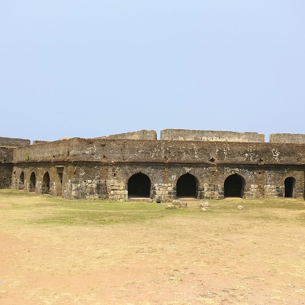 Ruins,Historic site,Fortification,Ancient history,Caravanserai,Wall,History,Building,Arch,Architecture