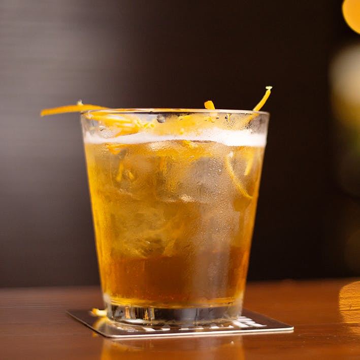 Drink,Rum swizzle,Long island iced tea,Alcoholic beverage,Distilled beverage,Arnold palmer,Cocktail,Lemon, lime and bitters,Dark 'n' stormy,Rusty nail