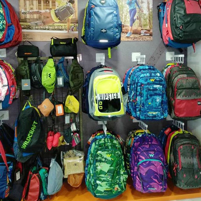 Backpack,Baggage,Bag,Hand luggage,Cap,Luggage and bags,Hiking equipment