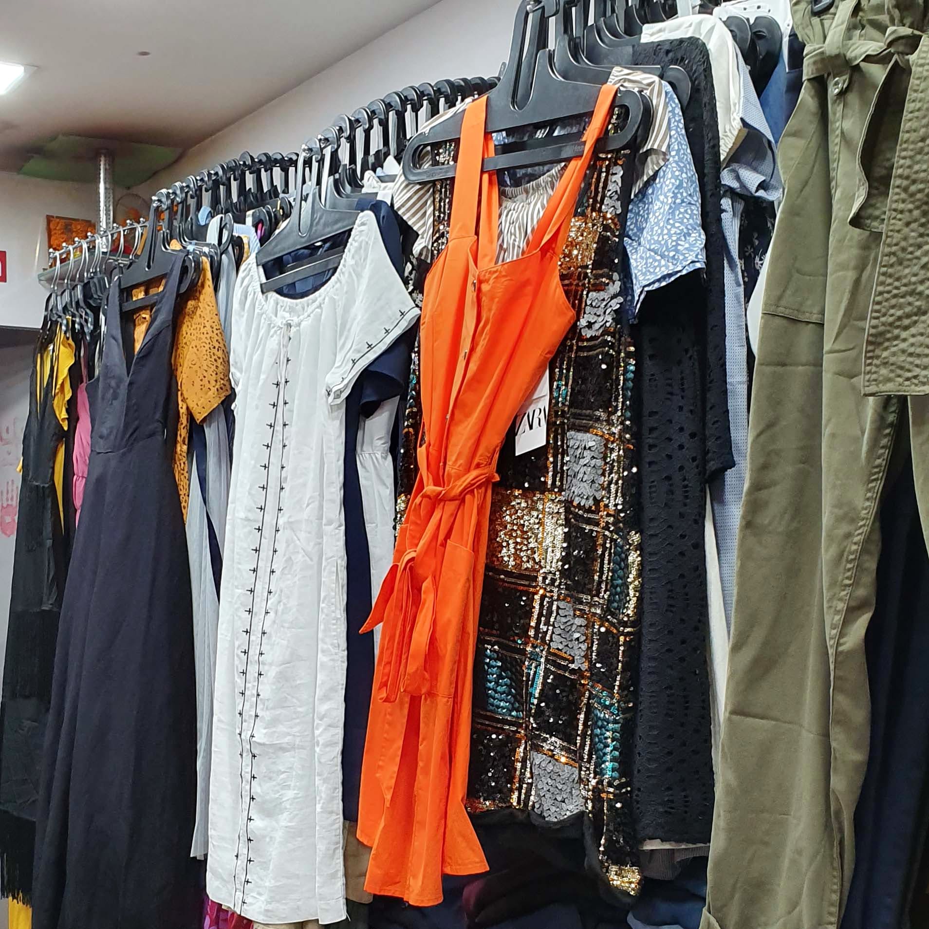 Imported clothes on sale in mumbai