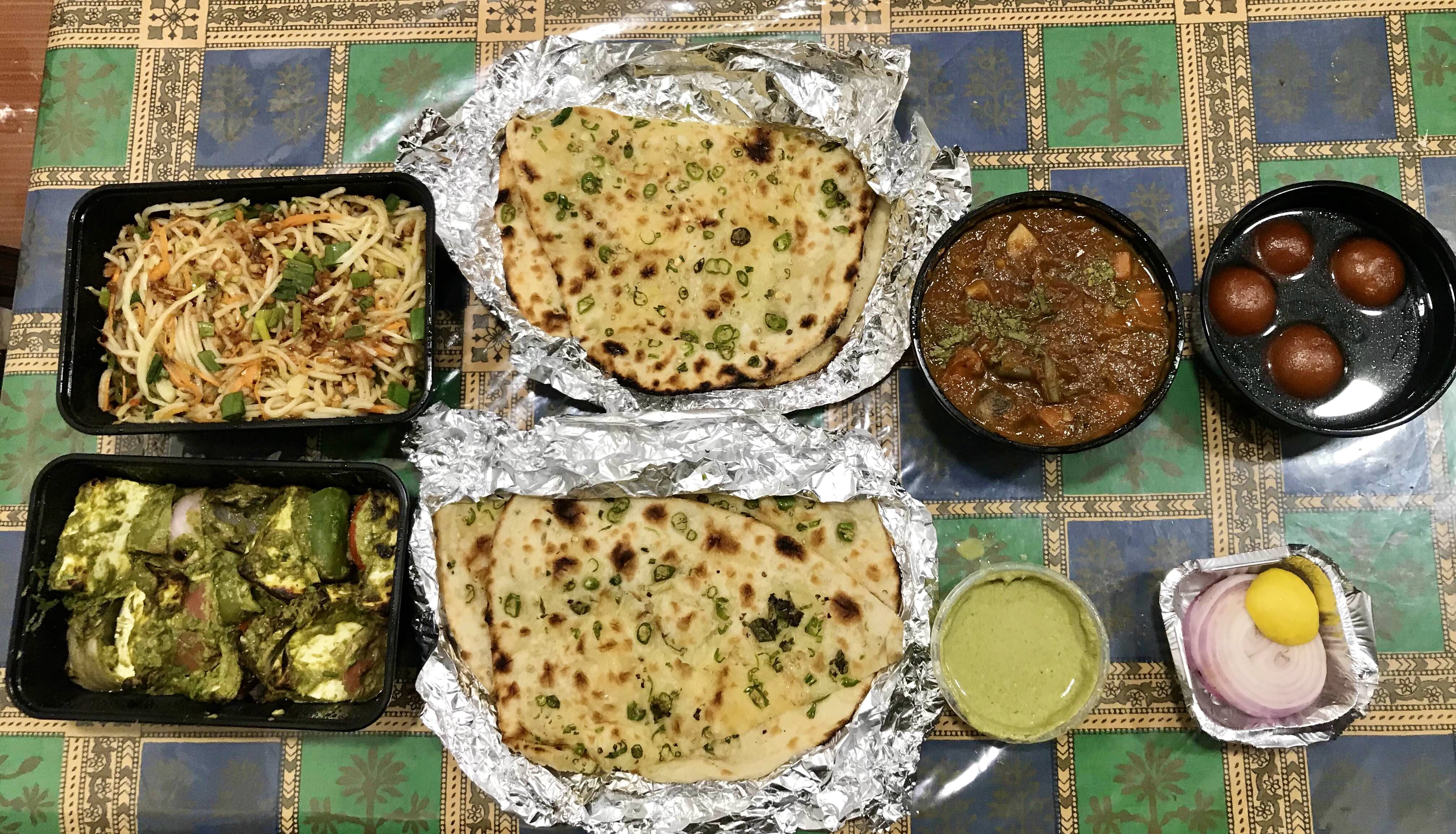 Food,Dish,Cuisine,Ingredient,Roti,Paratha,Flatbread,Comfort food,Chapati,Indian cuisine