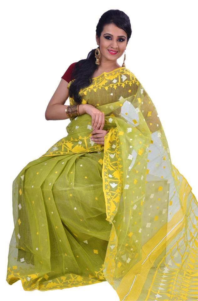 Sari,Clothing,Yellow,Green,Formal wear,Silk,Textile,Tradition,Blouse