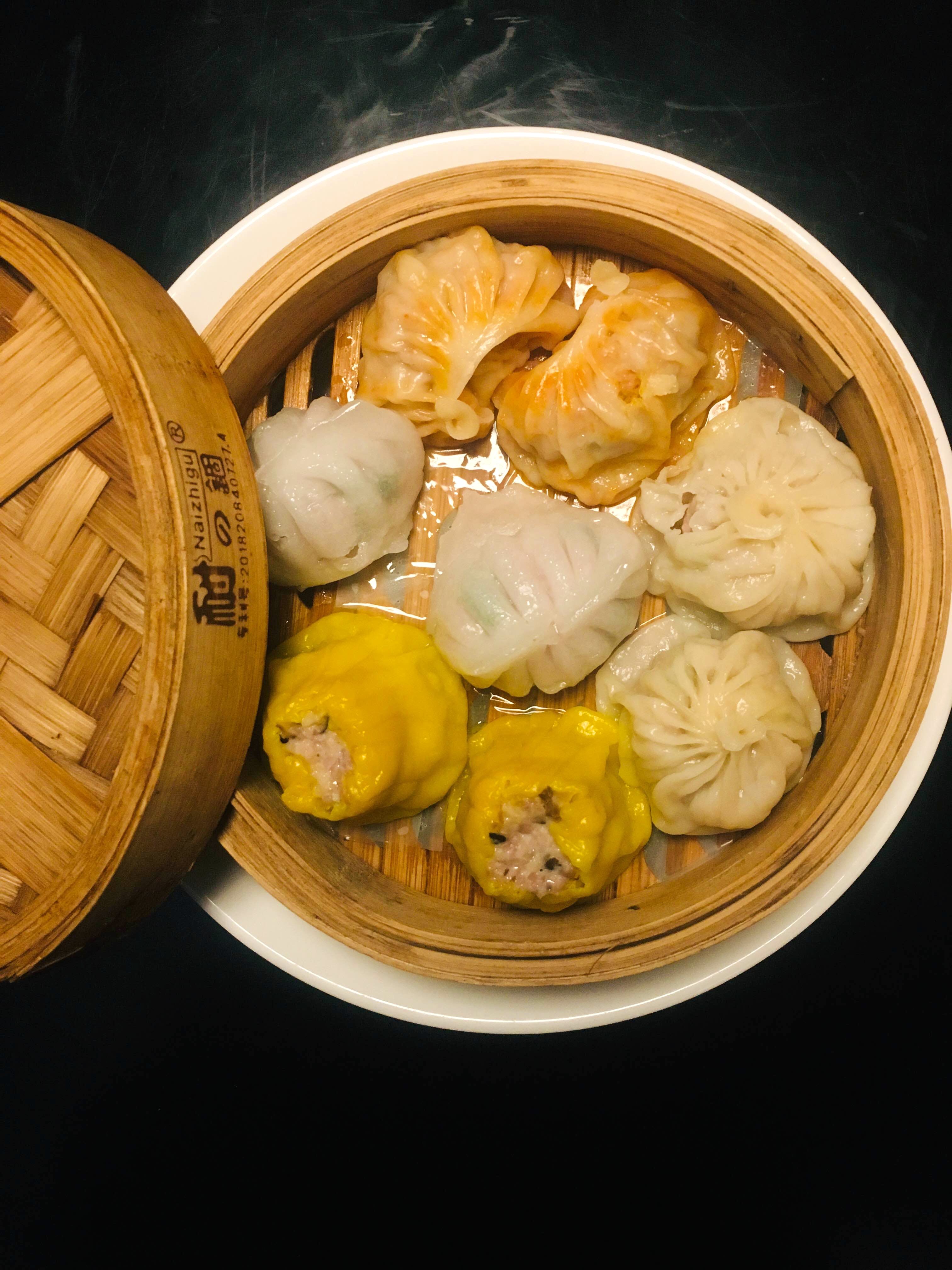 Food,Dim sum,Dish,Cuisine,Dumpling,Xiaolongbao,Dim sim,Shumai,Mongolian food,Ingredient