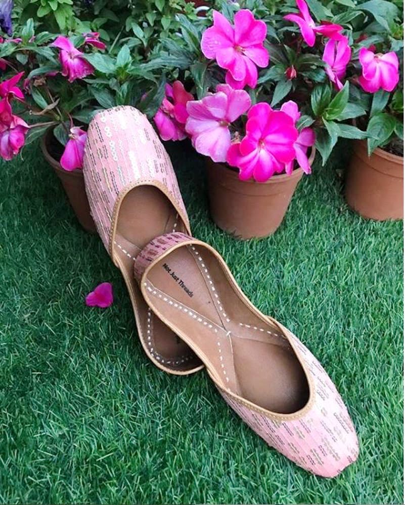 Footwear,Pink,Shoe,Ballet flat,High heels,Sandal,Magenta,Bridal shoe,Plant,Wedge