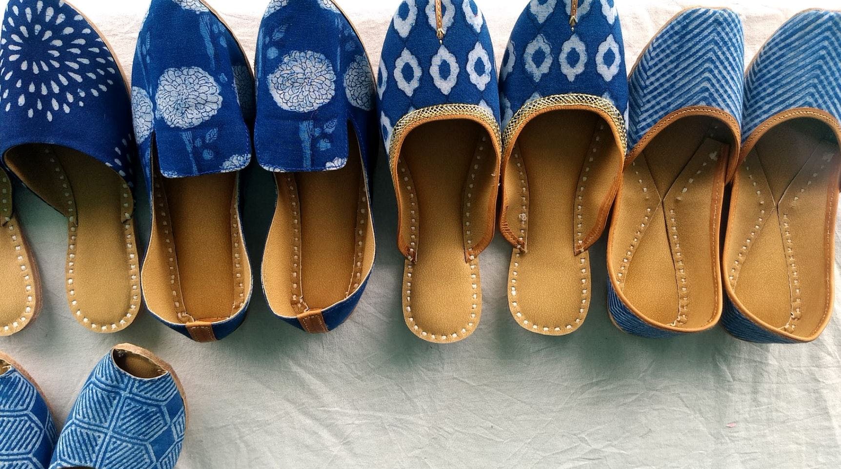 Footwear,Shoe,Blue,Slipper,Espadrille,Electric blue,Ballet flat,Denim