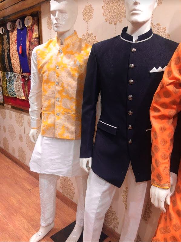 Karol hot sale bagh sherwani