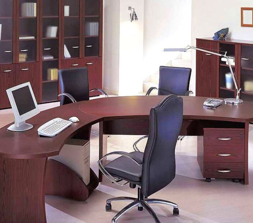 Desk,Furniture,Computer desk,Office chair,Desktop computer,Office,Table,Computer,Personal computer,Chair