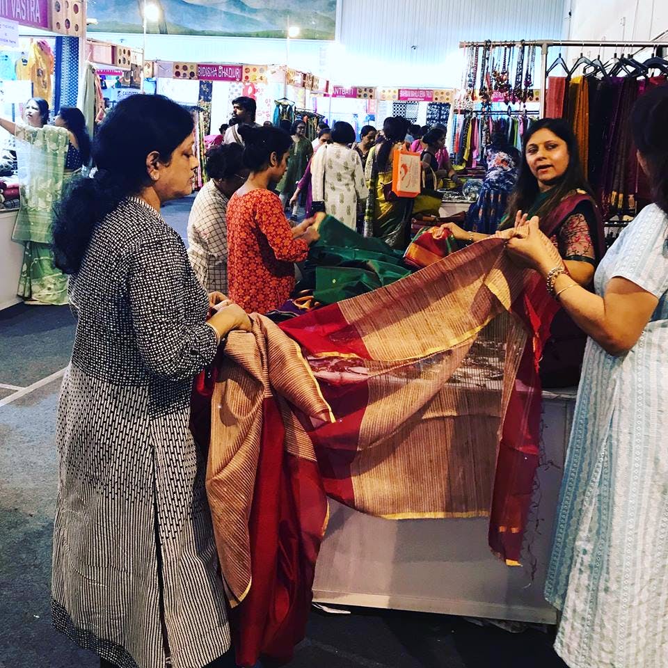 Sari,Textile,Selling,Shopping,Event,Vehicle,Bazaar