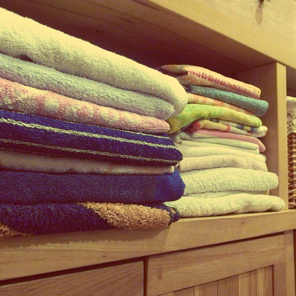 Towel,Wool,Textile,Purple,Linens,Room,Woolen