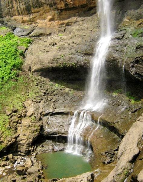 Waterfall,Body of water,Water resources,Water,Nature,Natural landscape,Nature reserve,Watercourse,Stream,Water feature