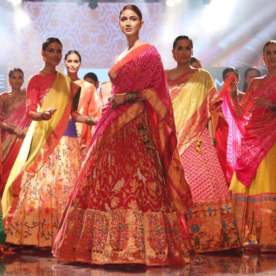 Sari,Clothing,Pink,Formal wear,Fashion,Fashion design,Magenta,Event,Dress,Tradition
