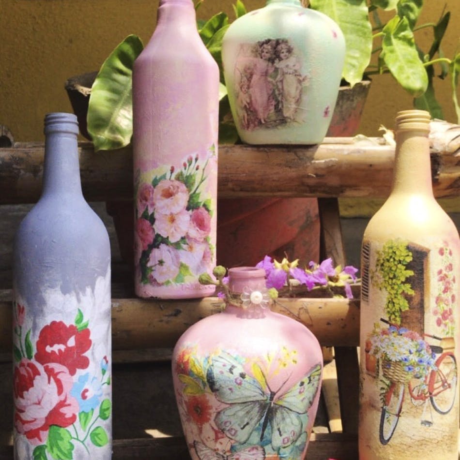 Bottle,Vase,Porcelain,Pink,Ceramic,Home accessories,Plant,Wine bottle,Tableware,Pottery