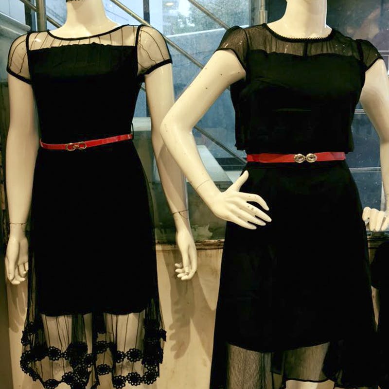 Clothing,Dress,Cocktail dress,Black,Day dress,Mannequin,Fashion,Little black dress,Formal wear,Fashion design