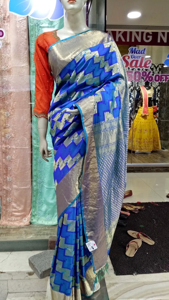 Clothing,Blue,Sari,Yellow,Fashion,Textile,Electric blue,Pattern,Fashion design,Silk