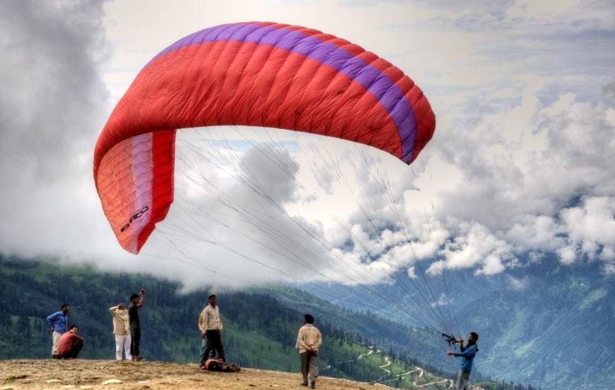 Paragliding,Parachute,Air sports,Parachuting,Sky,Windsports,Cloud,Fun,Paratrooper,Extreme sport
