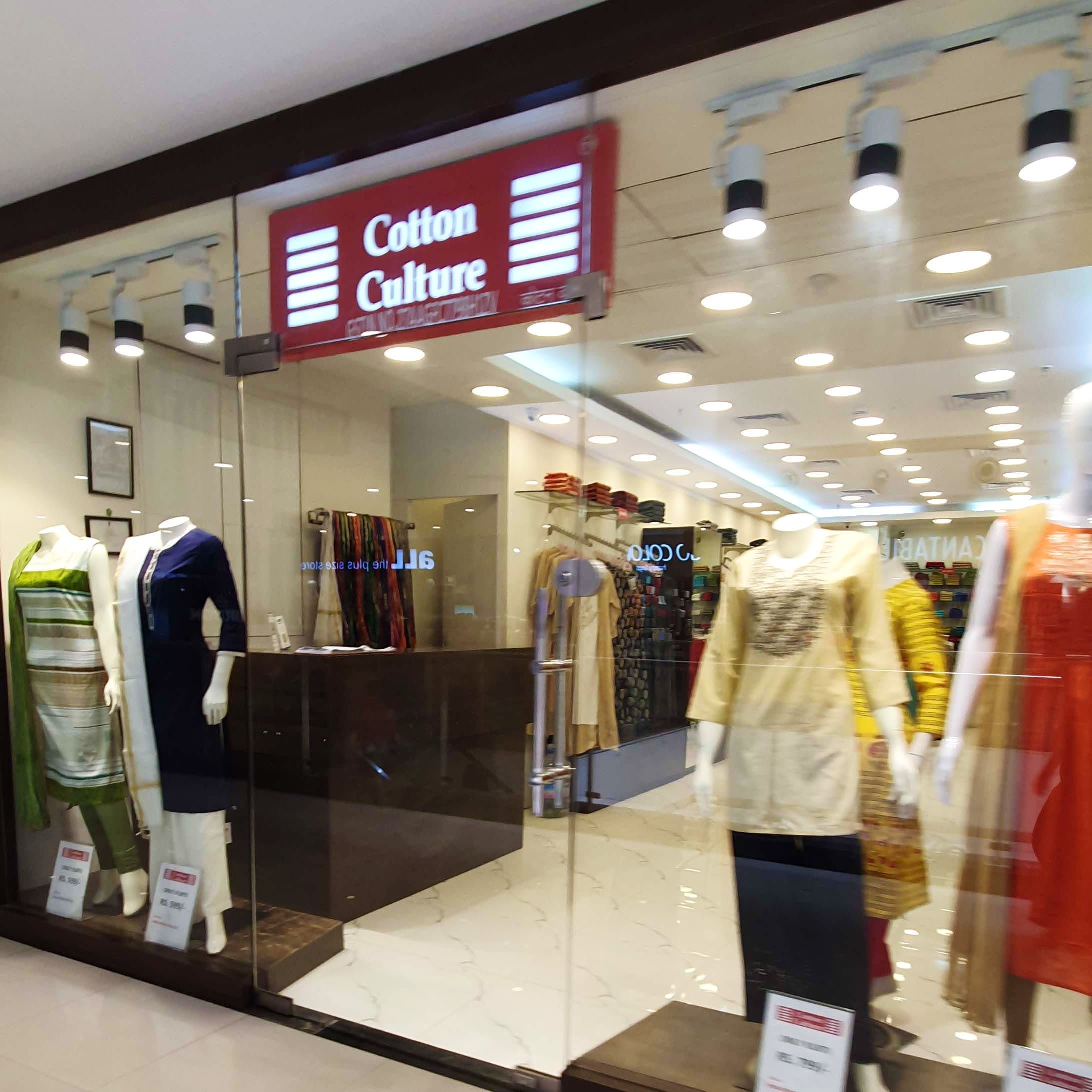 Outlet store,Boutique,Shopping mall,Building,Retail,Shopping,Interior design,Display window