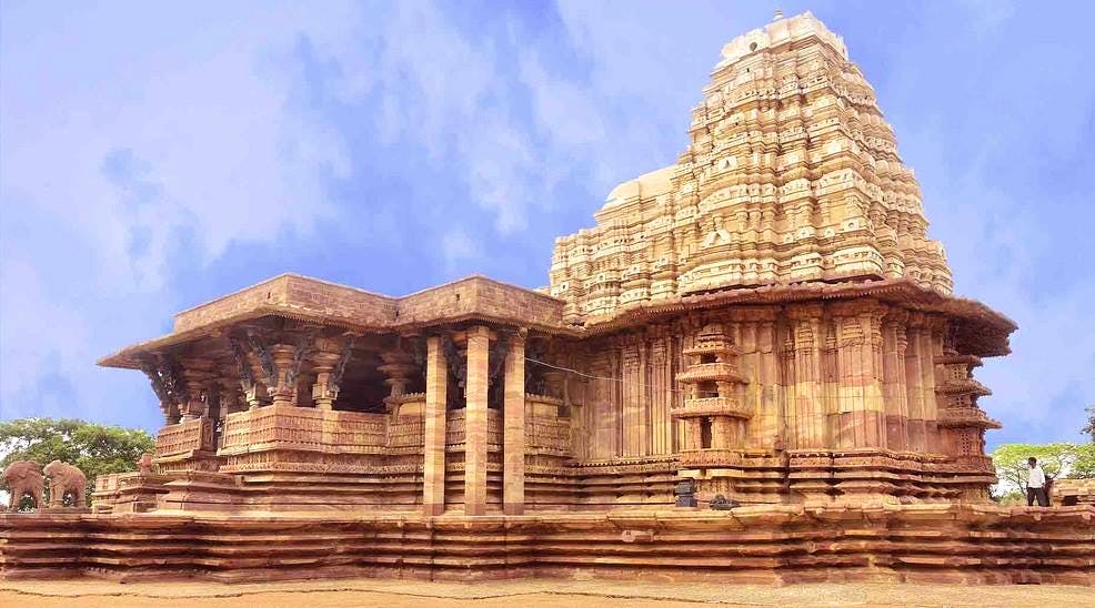 Historic site,Landmark,Hindu temple,Temple,Ancient history,Place of worship,Building,Architecture,Classical architecture,Medieval architecture