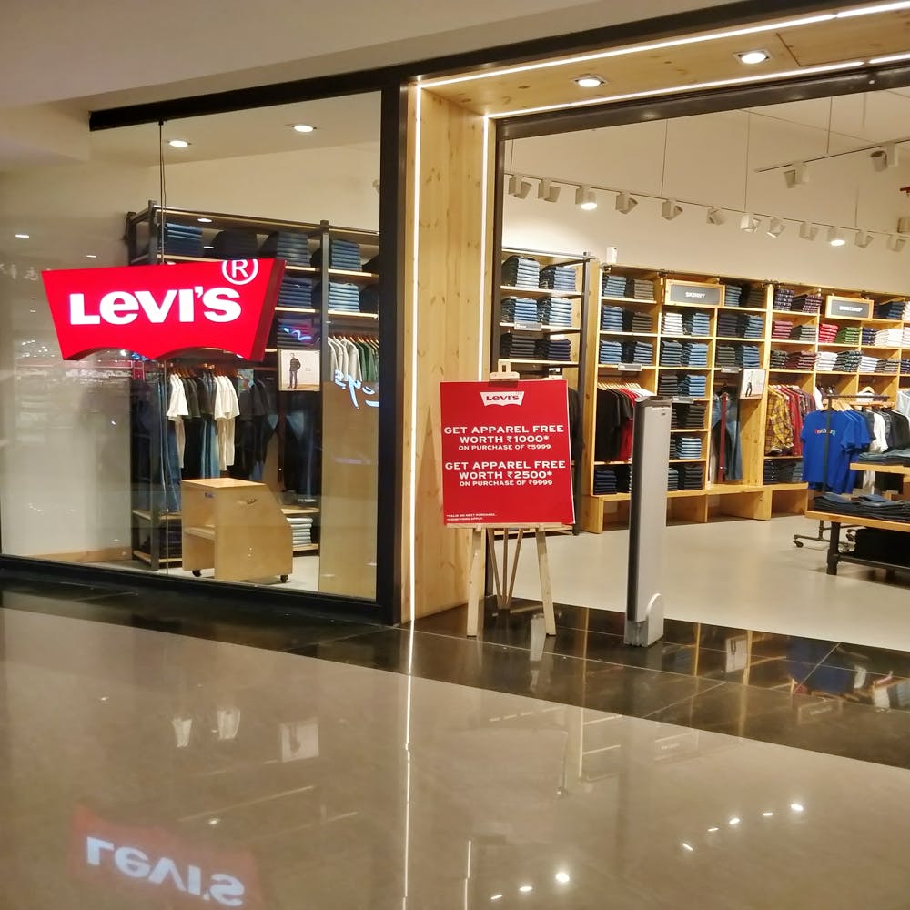 levi shop lakeside