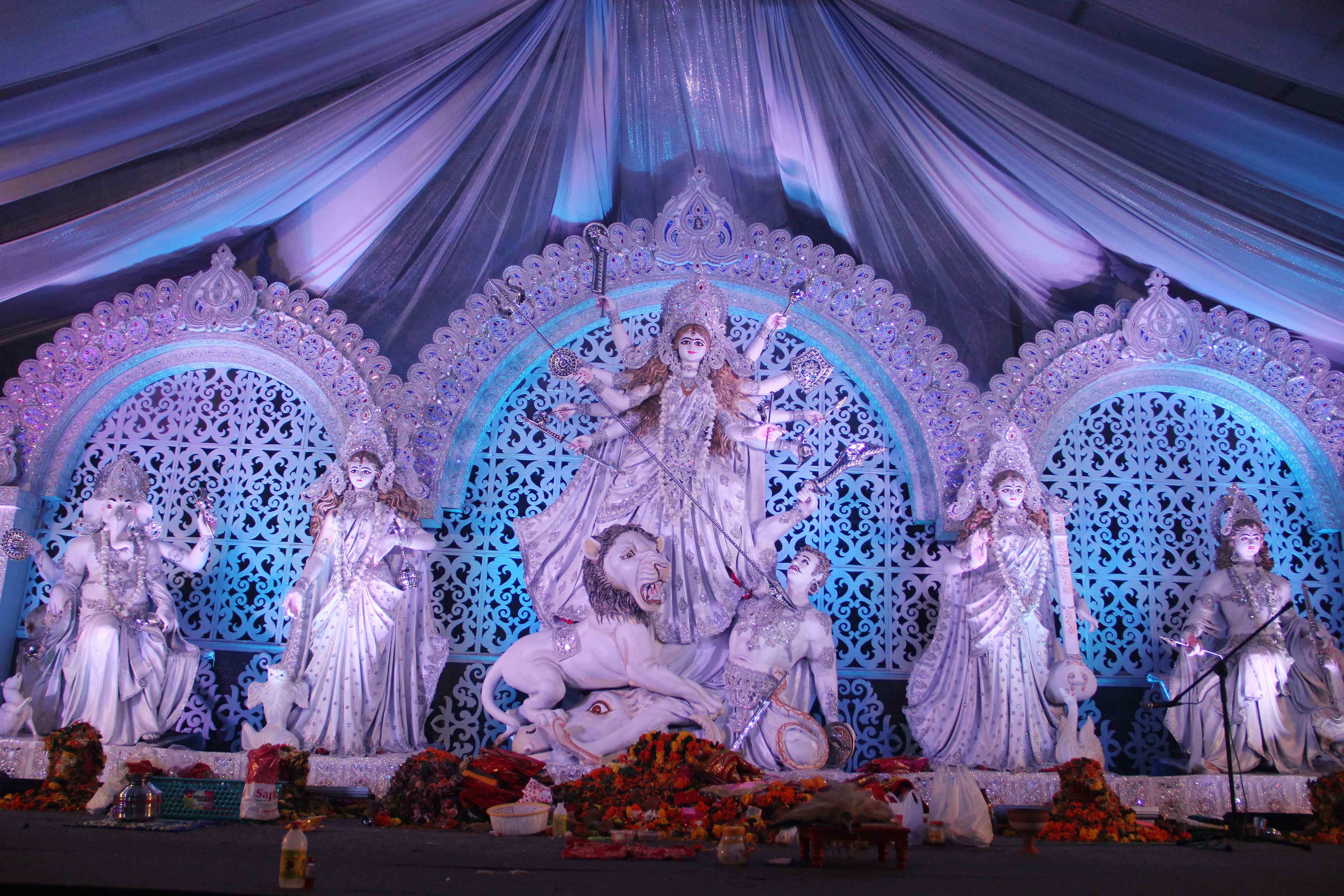 Your Guide To Pandal Hopping This Durga Pujo Lbb Mumbai