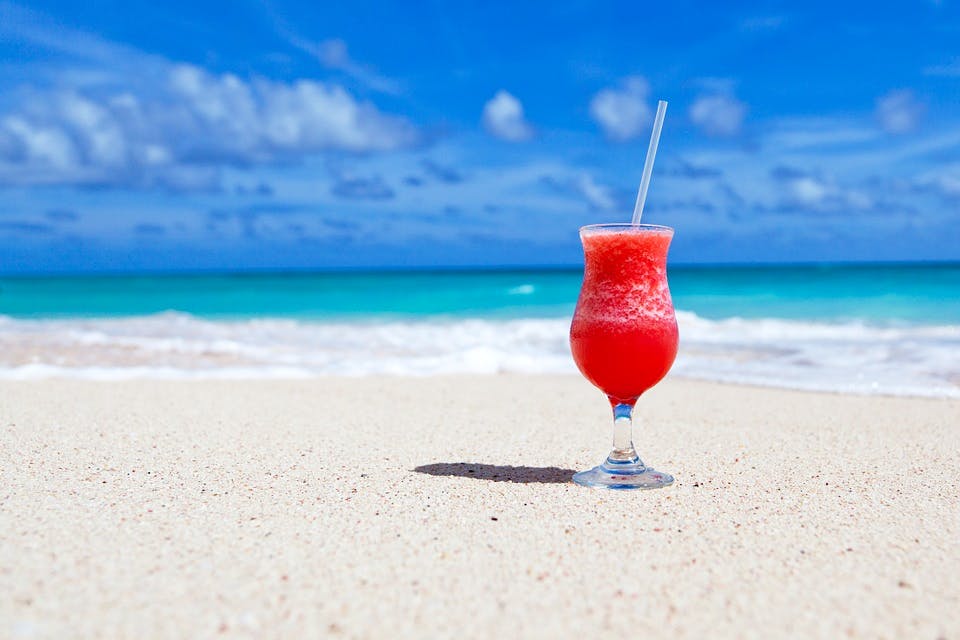 Drink,Sea breeze,Daiquiri,Vacation,Sky,Non-alcoholic beverage,Azure,Summer,Beach,Juice