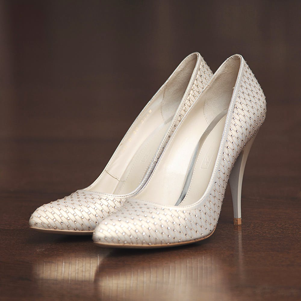 Footwear,High heels,Shoe,Basic pump,Bridal shoe,Court shoe,Beige,Silver,Fashion accessory,Bridal accessory