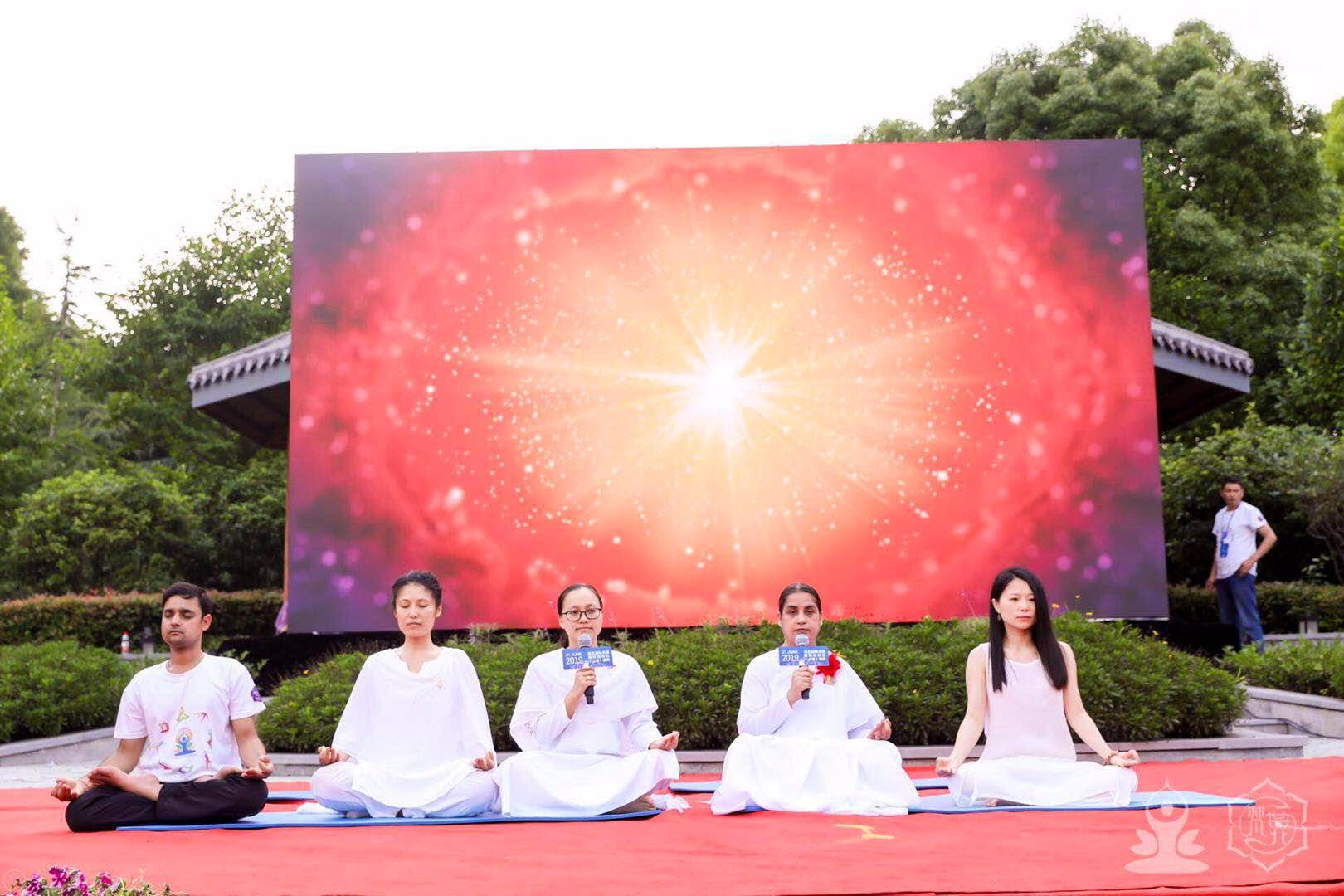 Stage,Sky,Pink,Display device,Technology,Electronic device,Spring,Theatrical scenery,Leisure,Meditation