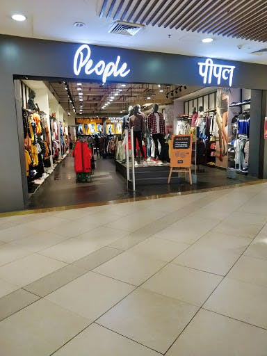 Shopping mall,Outlet store,Retail,Building,Boutique,Shopping,Floor,Flooring